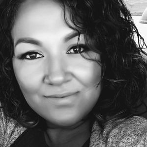 Meet your Posher, Lucero